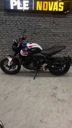 TRIUMPH TRIDENT 660 TRIPLE TRIBUTE EDITION 